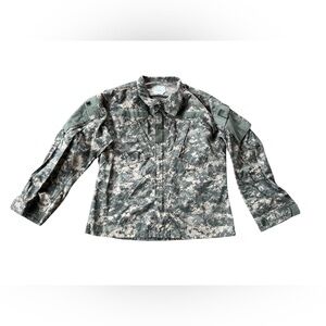 US Army ACU Digital Camo Combat Jacket Mens Medium Short Military Field Coat
